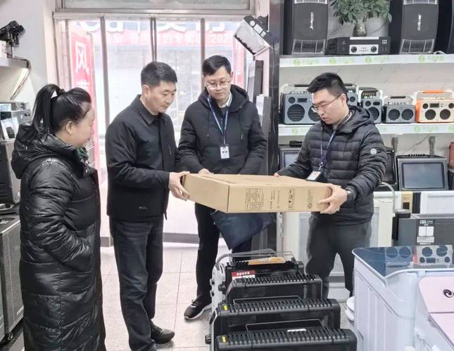 執(zhí)法人員深入批發(fā)市場(chǎng),商場(chǎng)超市,小五金店等經(jīng)營(yíng)主體,開(kāi)展全面細(xì)致的